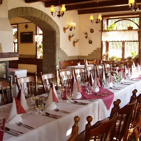 Gæstehus Penzion A Restaurace U Mamy 3*
